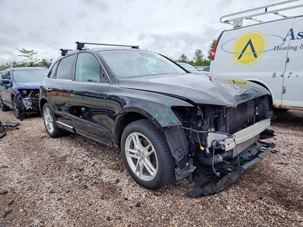 2015 AUDI Q5 Premium Plus — Passenger 3/4