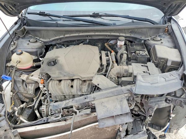 2023 HYUNDAI TUCSON — Engine bay