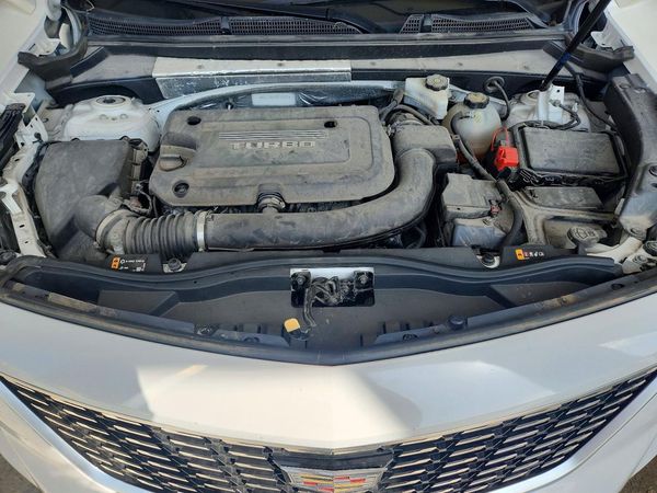 2019 CADILLAC XT4 Luxury — Engine bay