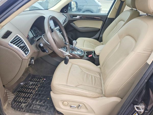 2014 AUDI Q5 Premium Plus — DENT