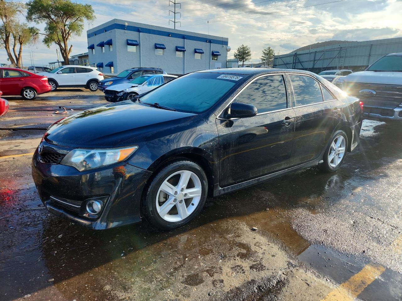 2012 TOYOTA CAMRY — Front 3/4