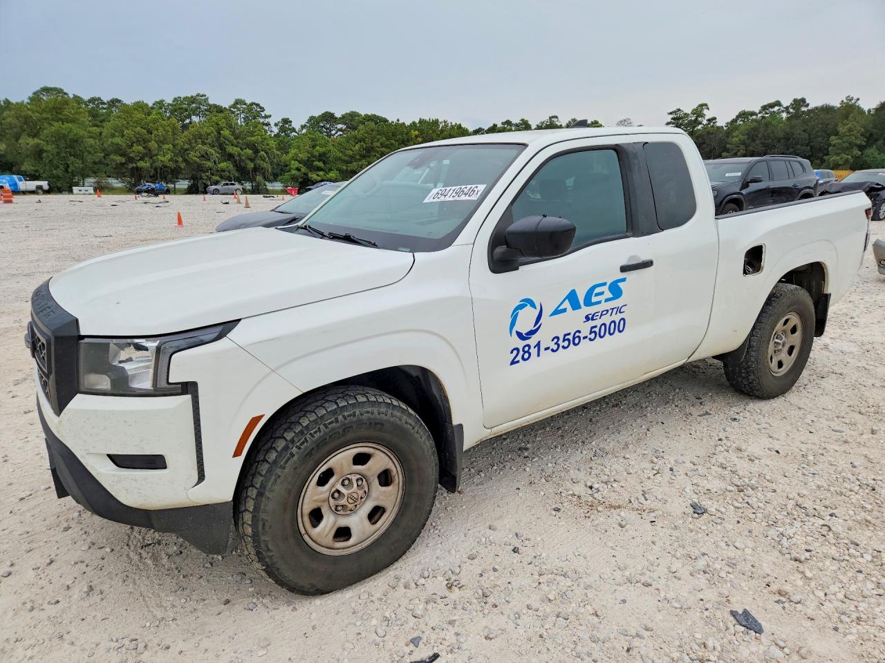2022 NISSAN FRONTIER — Front 3/4