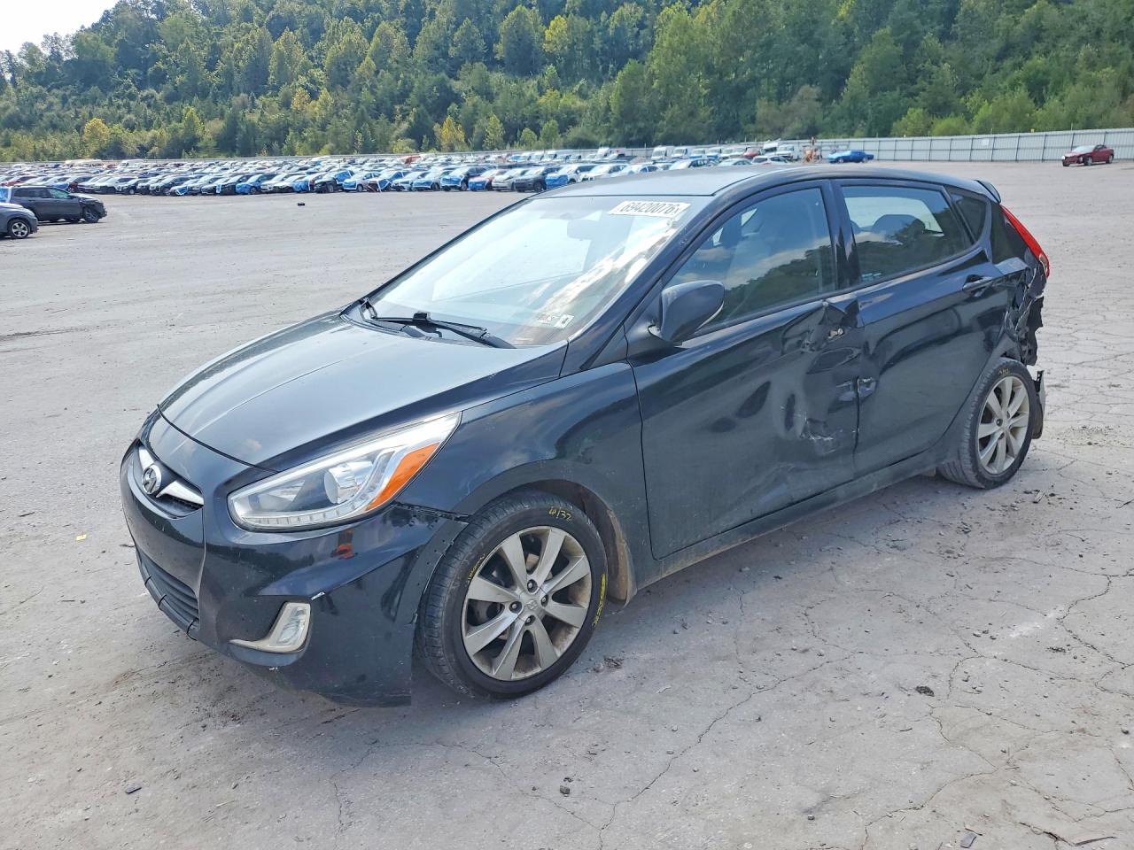 2014 HYUNDAI ACCENT — Front 3/4