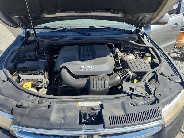 2012 DODGE DURANGO SXT — Engine bay