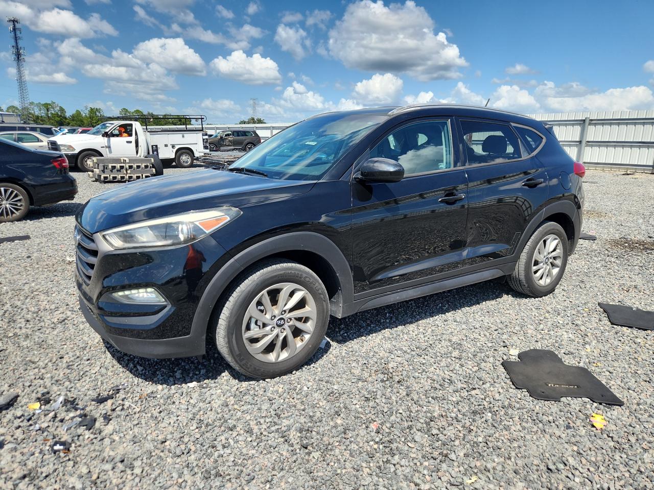 2016 HYUNDAI TUCSON — Front 3/4