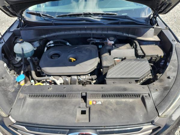 2016 HYUNDAI TUCSON — Engine bay