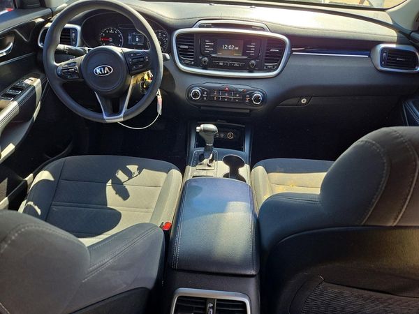2017 KIA SORENTO L, LX — CKPT