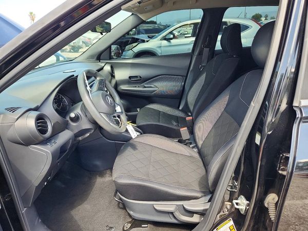 2018 NISSAN KICKS — DENT
