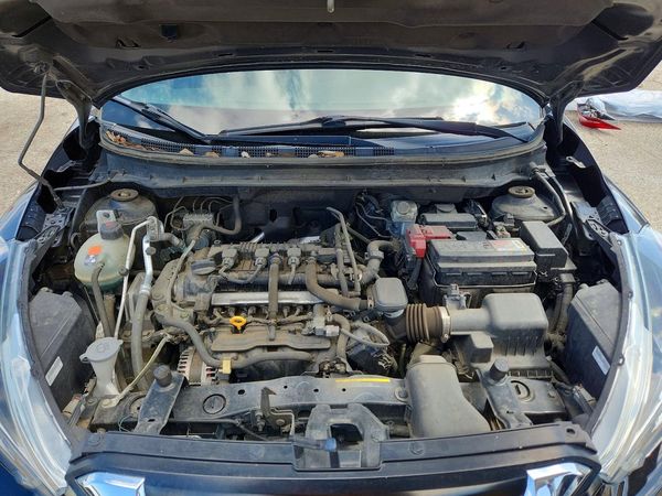 2018 NISSAN KICKS — Engine bay