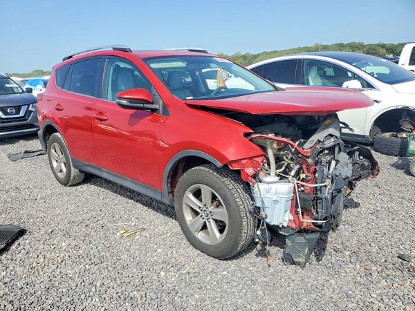 2015 TOYOTA RAV4 — Passenger 3/4