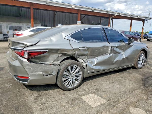 2021 LEXUS ES 300h Premium