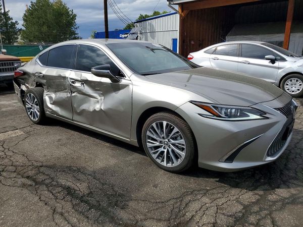 2021 LEXUS ES 300h Premium