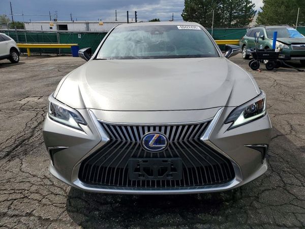 2021 LEXUS ES 300h Premium