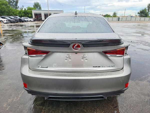 2018 LEXUS IS 300
