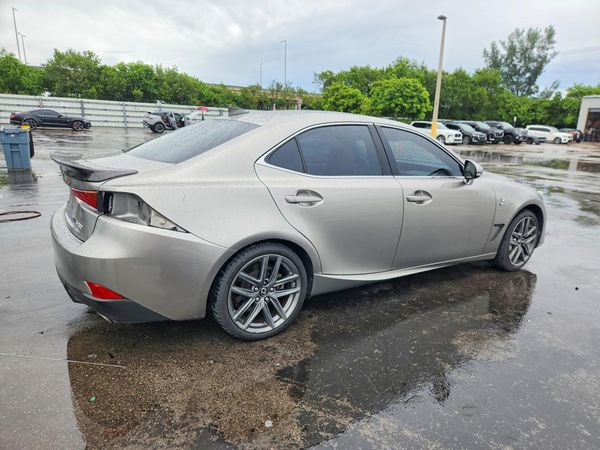 2018 LEXUS IS 300