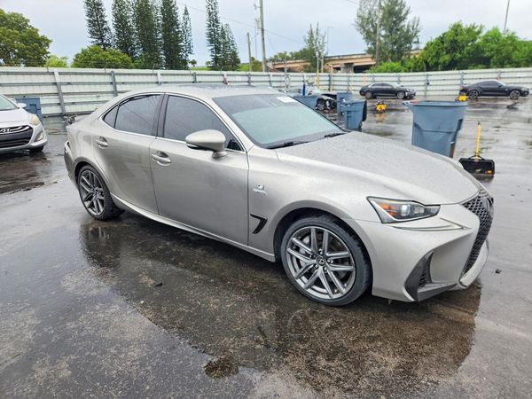 2018 LEXUS IS 300