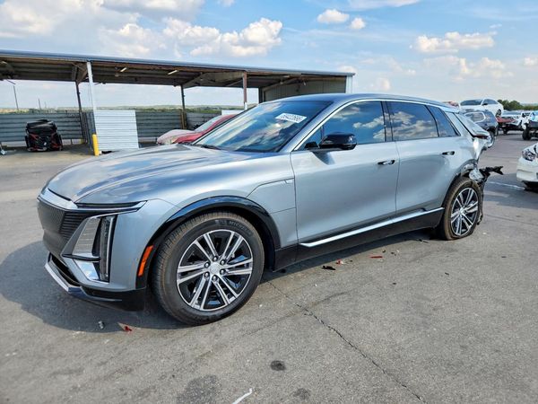 2024 CADILLAC LYRIQ LUXURY 1 — Front 3/4
