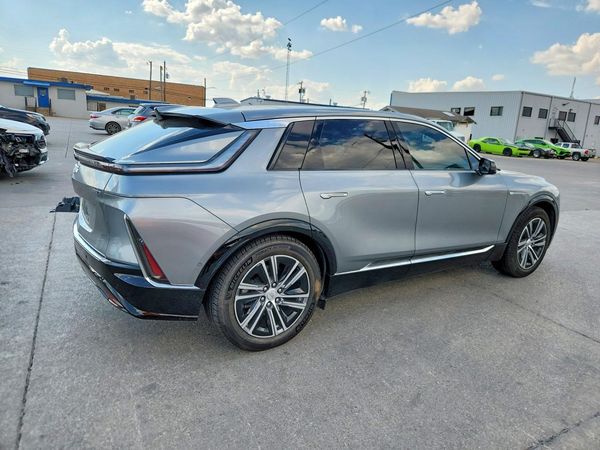 2024 CADILLAC LYRIQ LUXURY 1 — PSRA