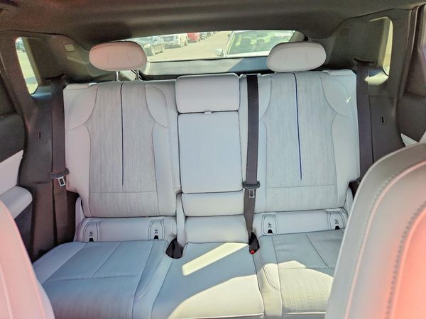 2024 CADILLAC LYRIQ LUXURY 1 — SUVN