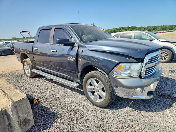 2016 RAM 1500 — Passenger 3/4