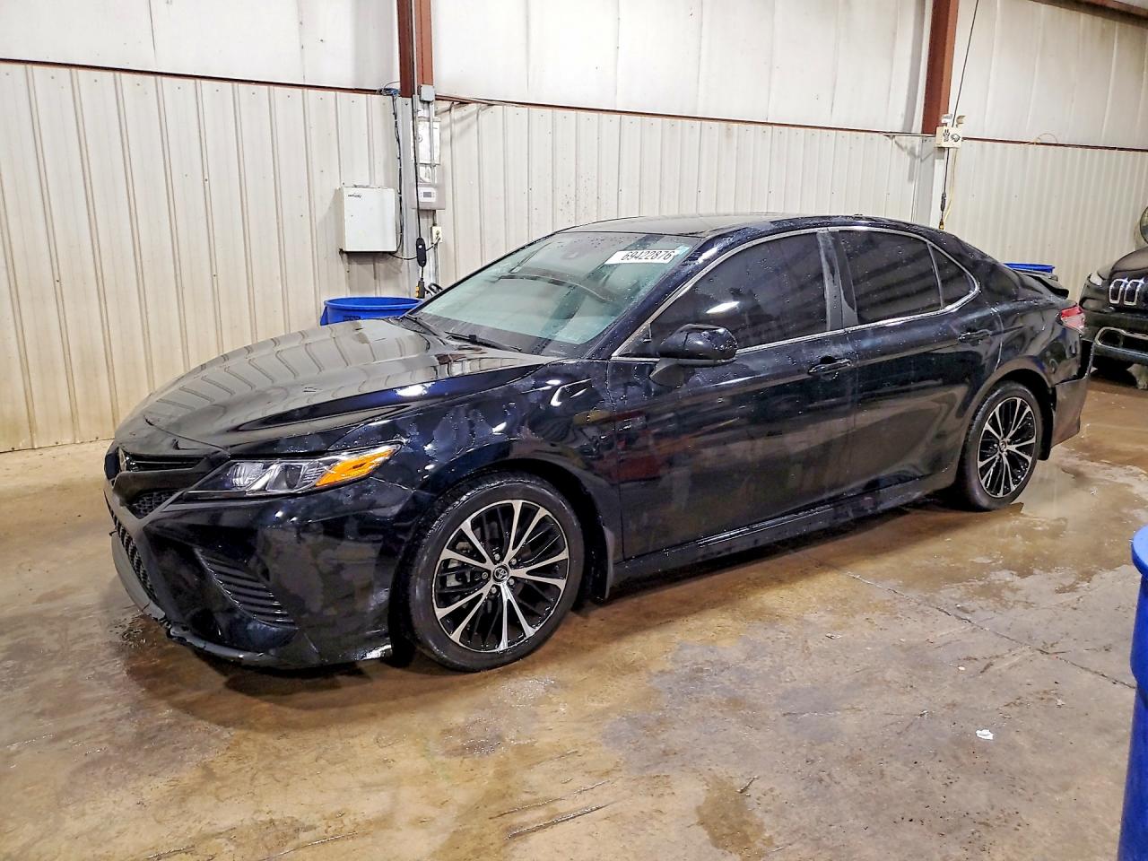 2019 TOYOTA CAMRY L/LE/SE/XLE — Front 3/4