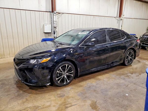 2019 TOYOTA CAMRY — DSFA — Front 3/4