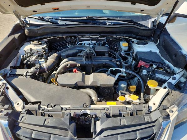 2018 SUBARU FORESTER — Engine bay