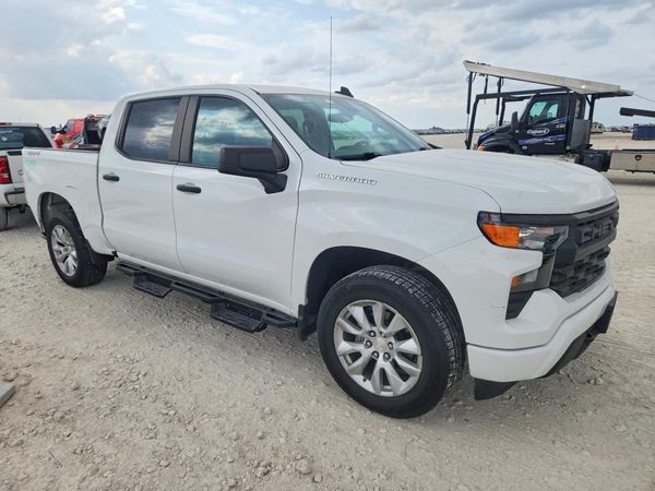 2022 CHEVROLET SILVERADO Custom — Passenger 3/4