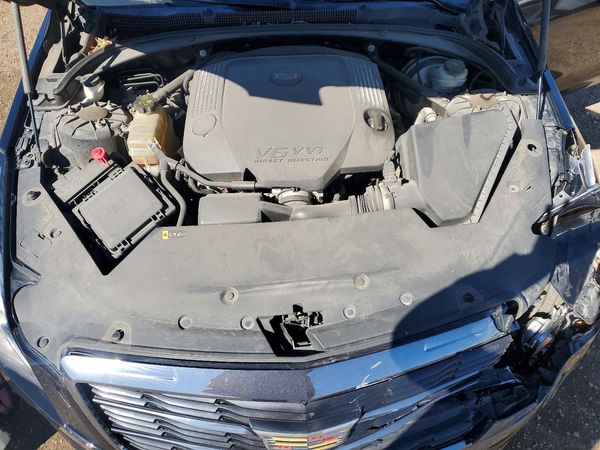 2015 CADILLAC ATS Luxury — Engine bay