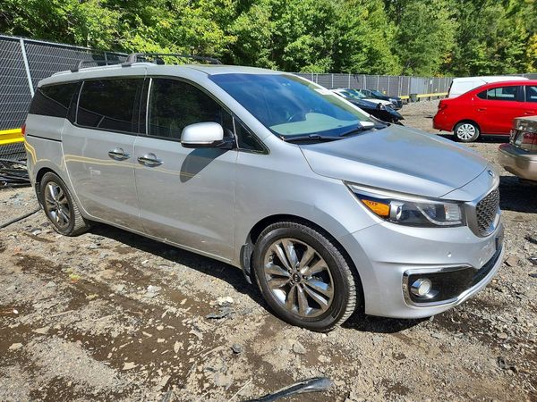 2015 KIA SEDONA TOP - High Level — Passenger 3/4