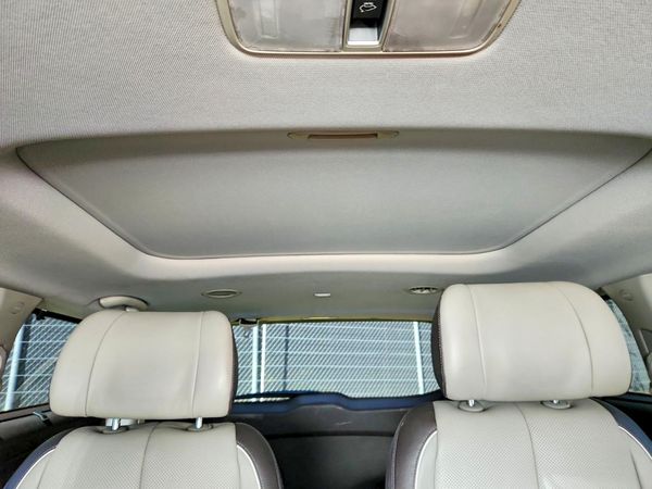2015 KIA SEDONA TOP - High Level — SUVN