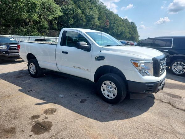 2018 NISSAN TITAN — Passenger 3/4