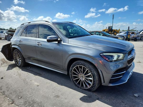 2020 MERCEDES-BENZ GLE — Passenger 3/4