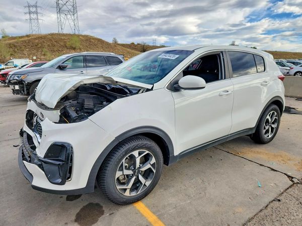 2021 KIA SPORTAGE — Front 3/4