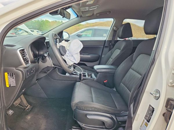 2021 KIA SPORTAGE — DENT