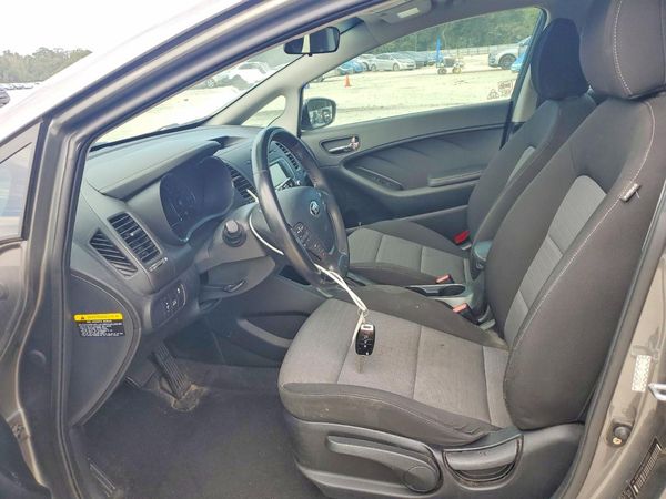 2016 KIA FORTE — DENT