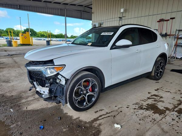 2023 ALFA ROMEO STELVIO TI AWD — Front 3/4