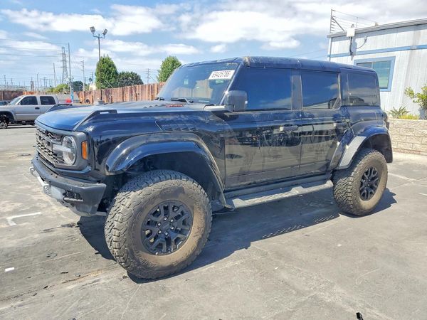 2026 FORD BRONCO — Front 3/4