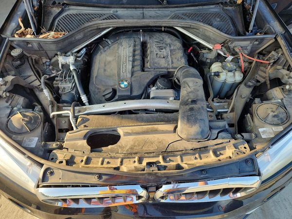 2016 BMW X5 xDrive35i — Engine bay