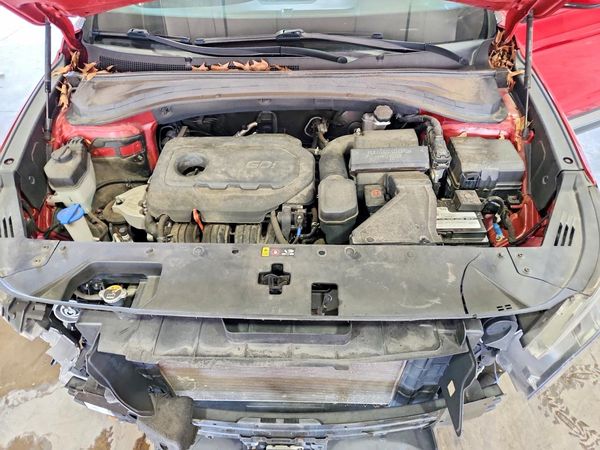 2019 HYUNDAI SANTA FE — Engine bay