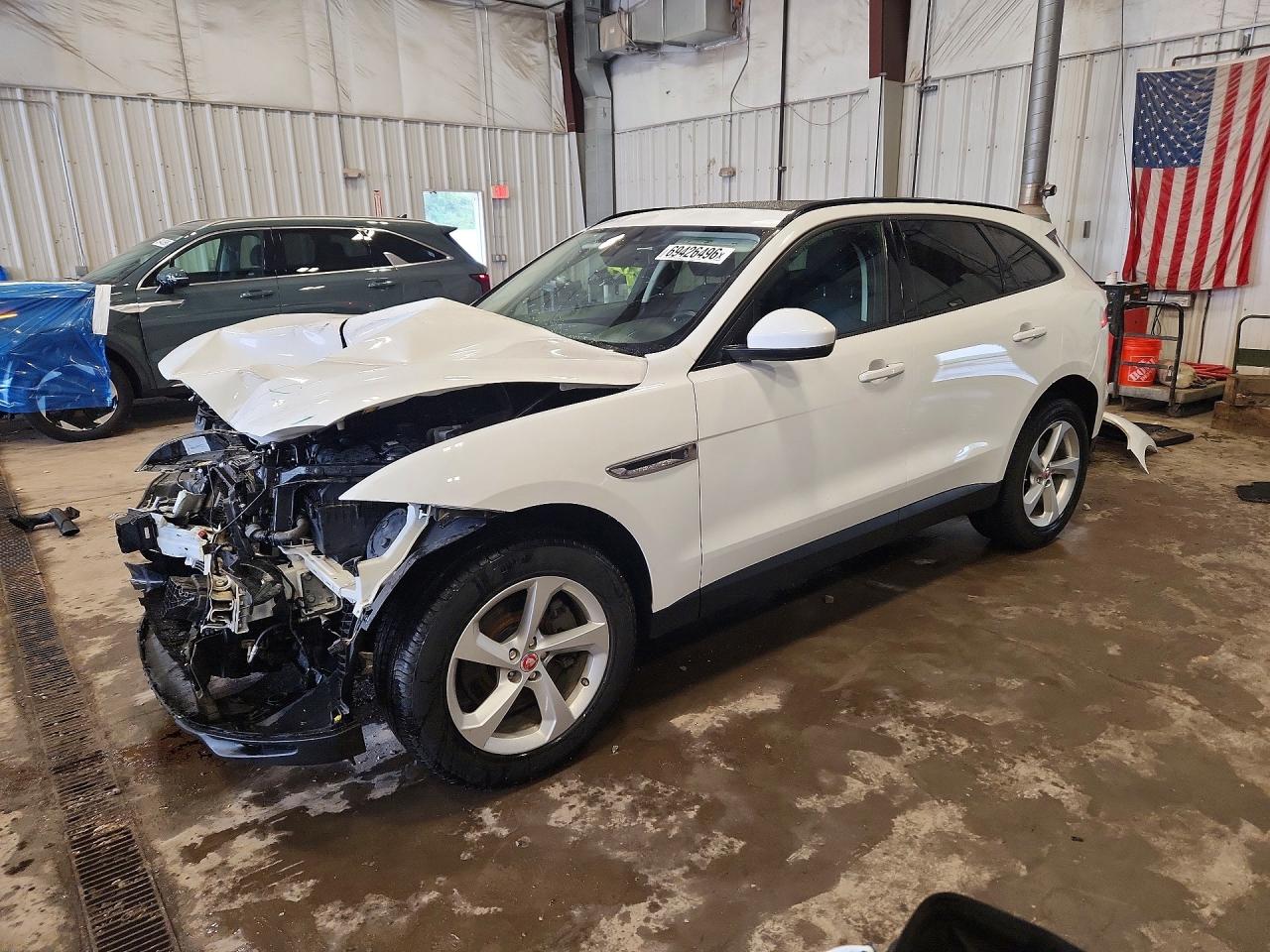 2018 JAGUAR F-PACE — Front 3/4