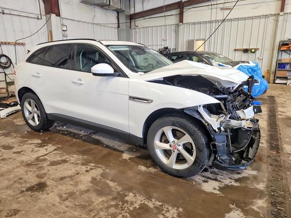 2018 JAGUAR F-PACE — Passenger 3/4