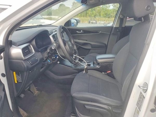 2018 KIA SORENTO L, LX — DENT