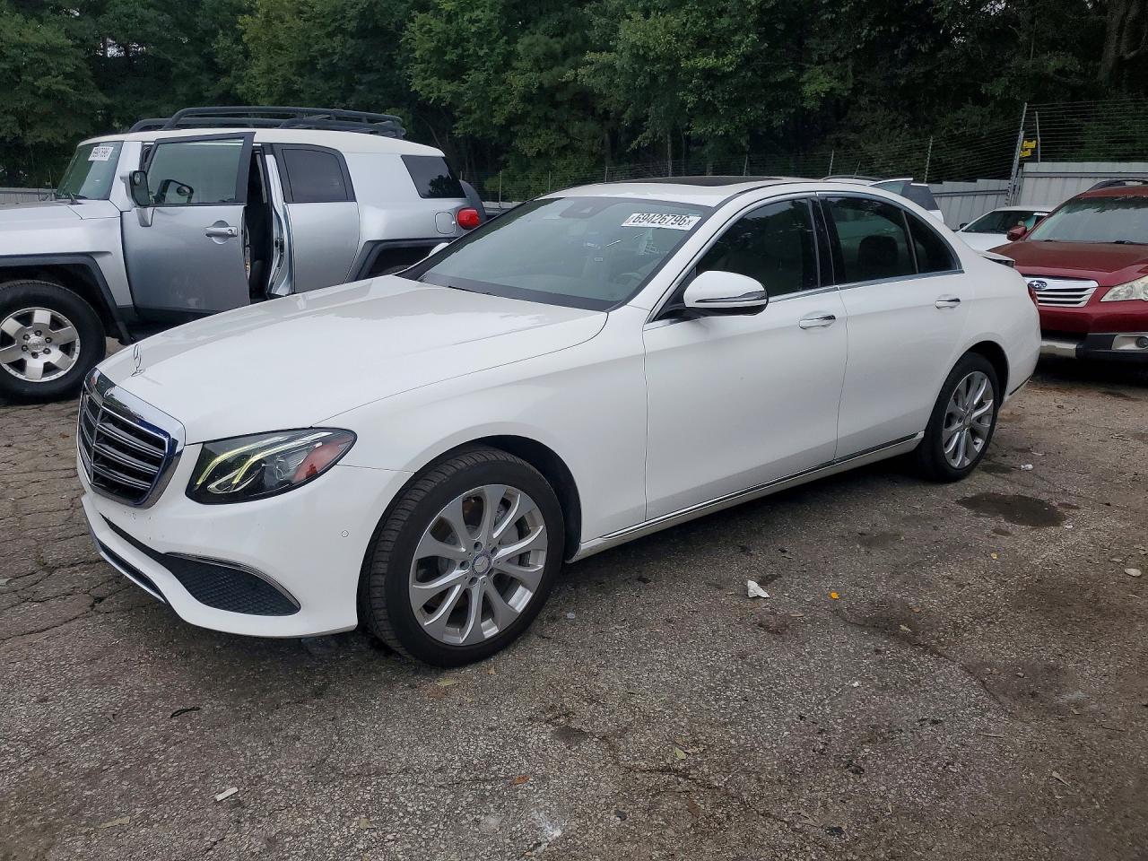 2017 MERCEDES-BENZ E E300 — Front 3/4