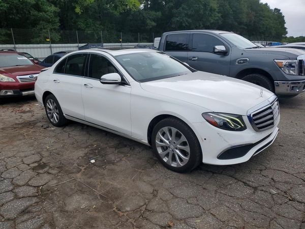 2017 MERCEDES-BENZ E E300 — Passenger 3/4