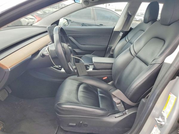 2017 TESLA MODEL 3 — DENT