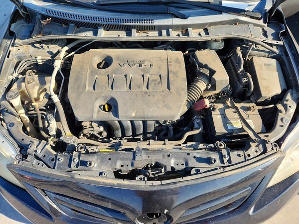 2013 TOYOTA COROLLA — Engine bay