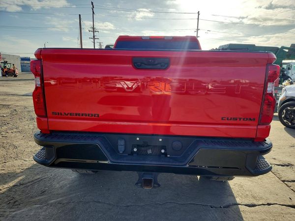 2022 CHEVROLET SILVERADO Custom