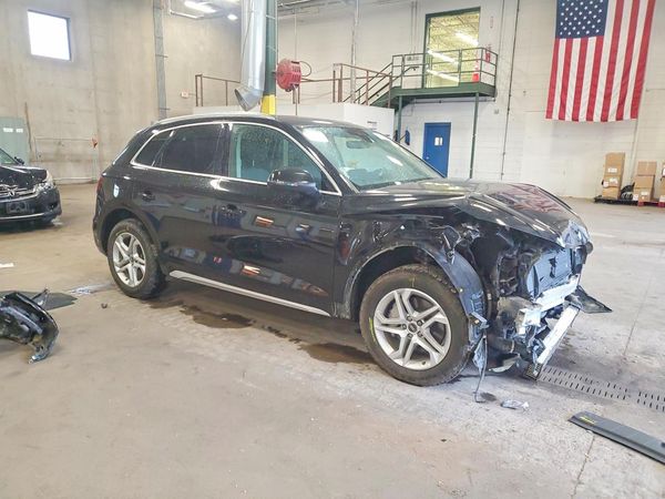 2021 AUDI Q5 — Passenger 3/4
