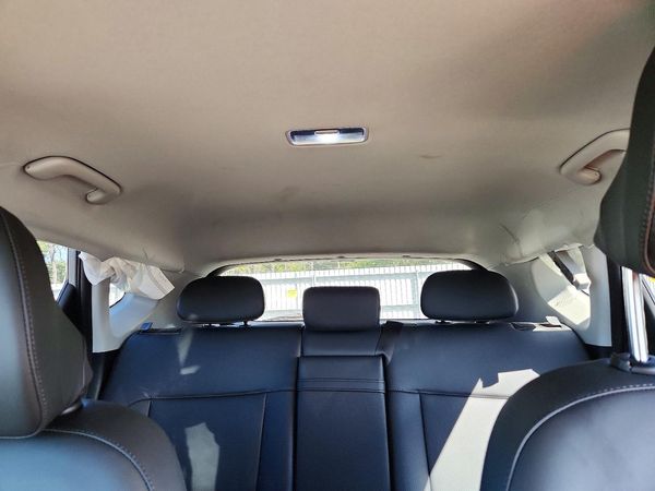 2026 HYUNDAI KONA SEL Premium — SUVN